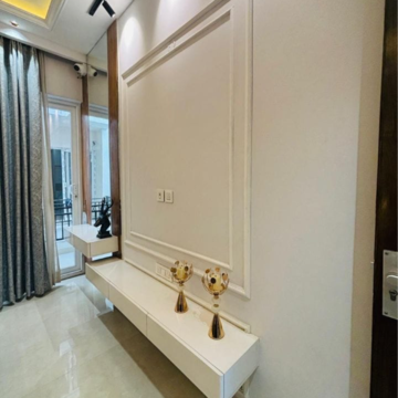 Room in 3 BHK Apartment at Sector 20 – for Sale