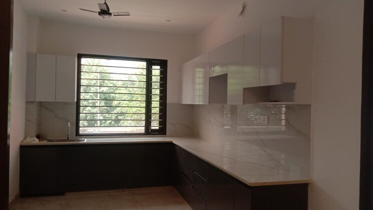 Kitchen, avantika colony 3.5 Bedroom 240 Sq.Yd. Builder Floor In Avantika Colony Ghaziabad 9091400