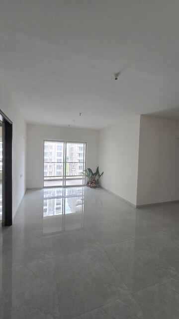 Room in 2 BHK Apartment at Nyati Era, Dhanori – for Sale