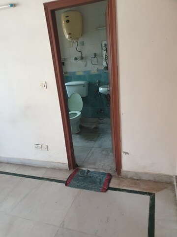 Furnished Amenities in 3.5 BHK Apartment at Professors Enclave, Sector 56 – for Sale