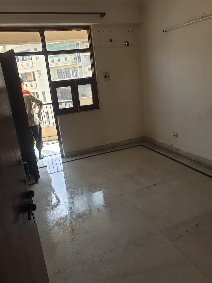 Room, professors-enclave 3.5 Bedroom 2450 Sq.Ft. Apartment In Sector 56 Gurgaon 9091457