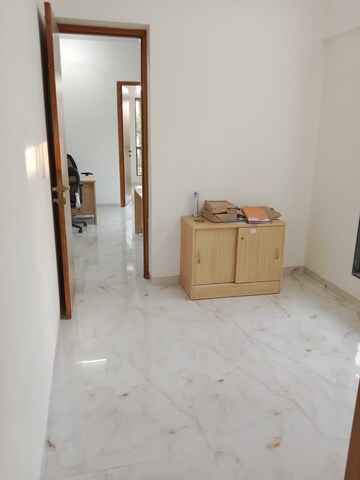 Room in 3 BHK Apartment at Aristo 1515 Moneco, Prabhadevi – for Sale