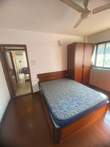 Bedroom in 1 BHK Apartment at Bandra West – for Rent