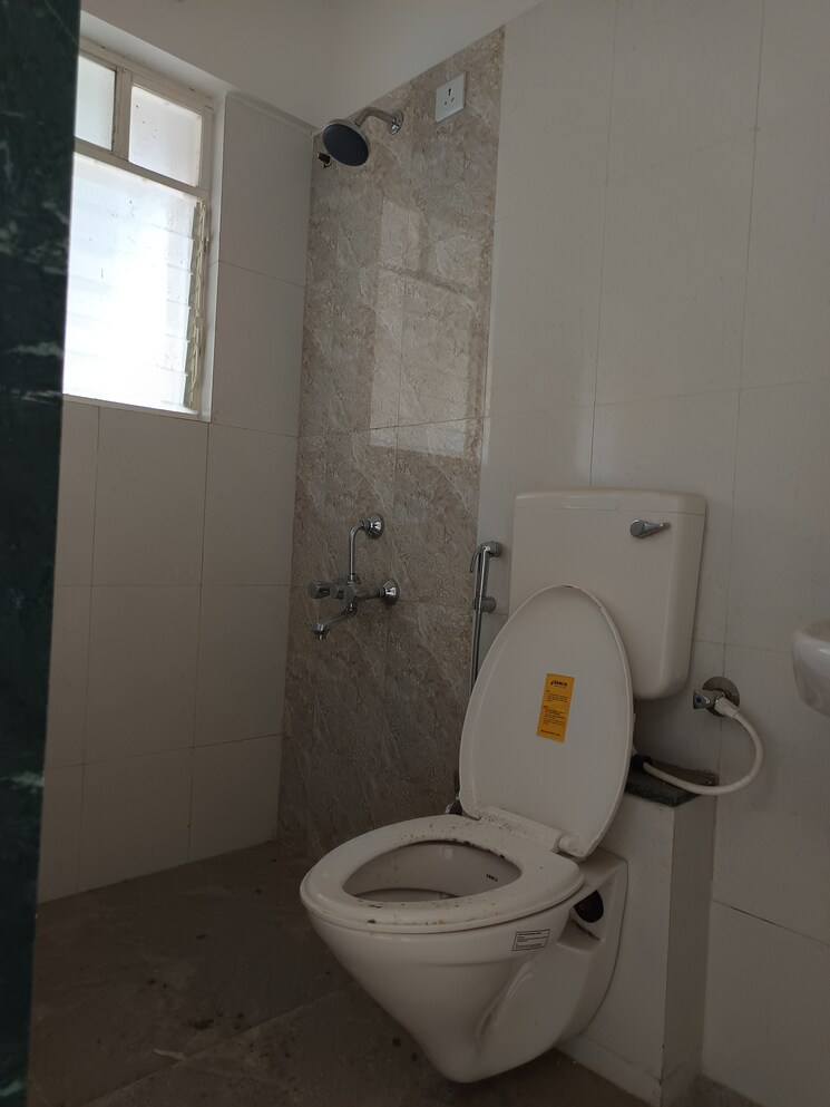 Bathroom, nirmiti-25-east 2 Bedroom 750 Sq.Ft. Apartment In Kharadi Pune 9091484