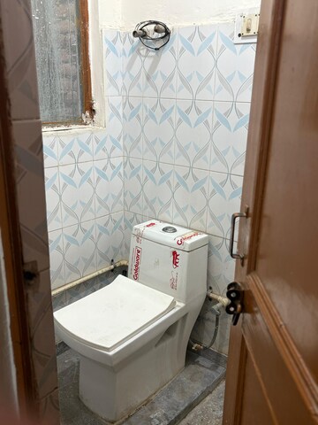 Bathroom in 1 RK Apartment at Katwaria Sarai – for Rent