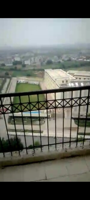 3 BHK Apartment For Sale in VIctoryone Amara, Sector 16 Greater Noida