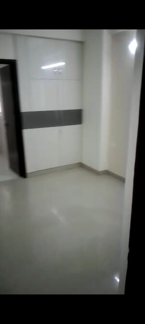 Room in 3 BHK Apartment at VIctoryone Amara, Sector 16 Greater Noida – for Sale