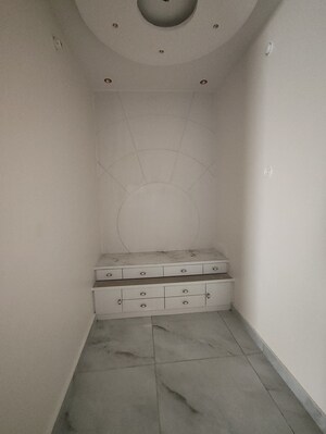 Building Lobby in 3 BHK Villa at Jankipuram Vistar – for Sale