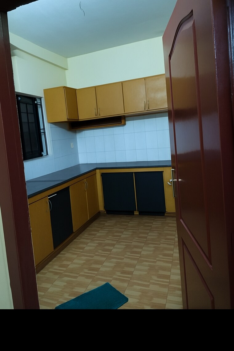 Kitchen, adarsh nagar 5 Bedroom 100 Sq.Yd. Independent House In Adarsh Nagar Faridabad 9091651