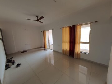 Room in 4 BHK Apartment at Kolte Patil Stargaze, Bavdhan – for Rent