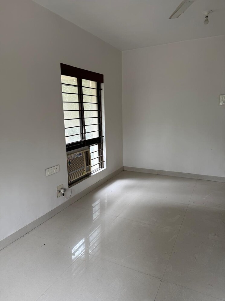 Room, agripada 2 Bedroom 1250 Sq.Ft. Apartment In Agripada Mumbai 9091566