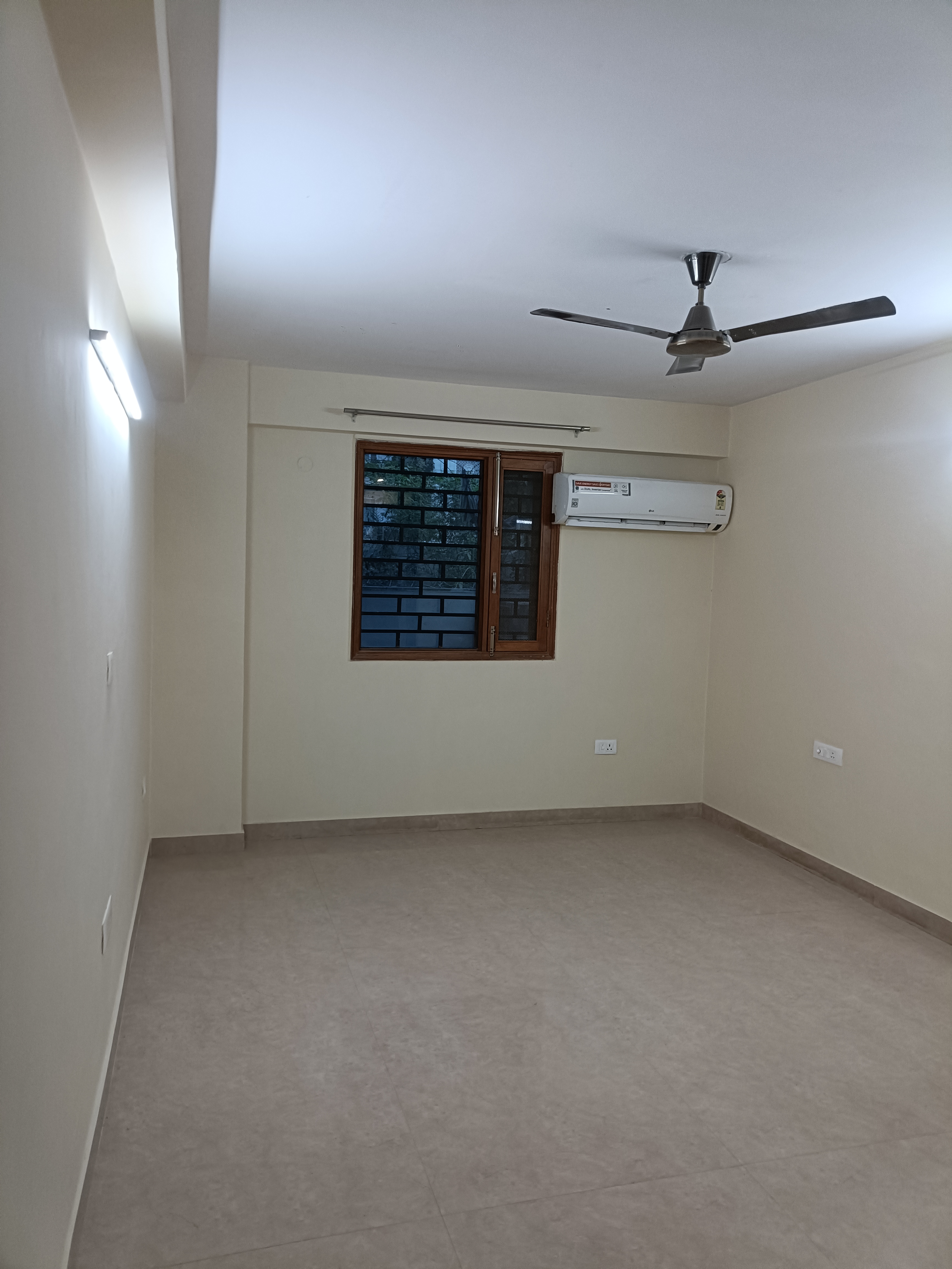 2 BHK Builder Floor For Rent in Ansal API Esencia