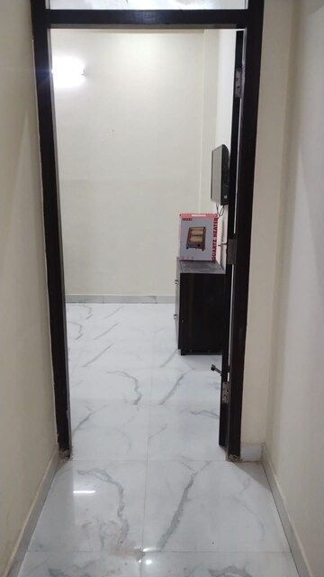 Bathroom in 1 BHK Builder Floor at Sector 54 – for Rent
