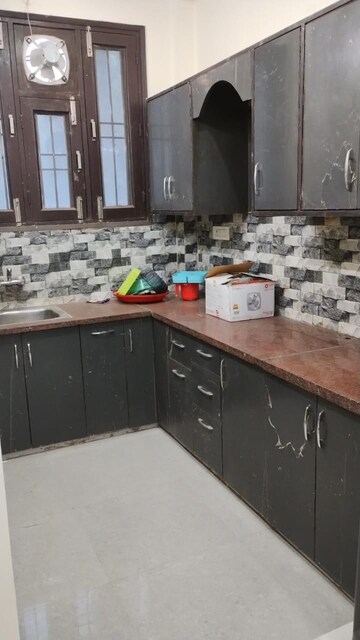 Kitchen in 1 BHK Builder Floor at Sector 54 – for Rent