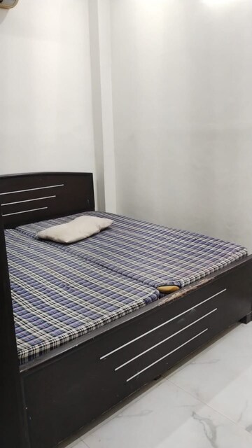 1 BHK Builder Floor For Rent in Sector 54