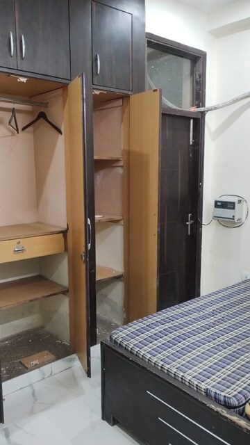Furnished Amenities in 1 BHK Builder Floor at Sector 54 – for Rent