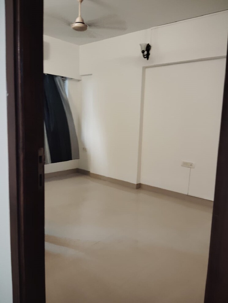 Room, santacruz west 2 Bedroom 750 Sq.Ft. Apartment In Santacruz West Mumbai 9091585