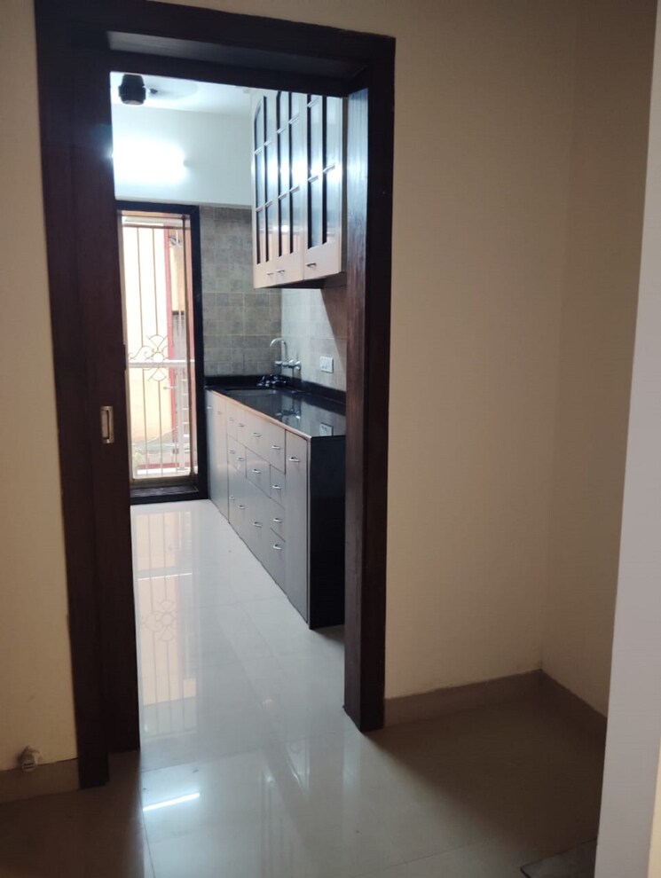 Room, santacruz west 2 Bedroom 750 Sq.Ft. Apartment In Santacruz West Mumbai 9091585