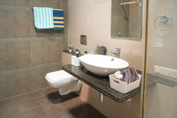 Attached Bathroom in 4 BHK Apartment at Shela – for Rent