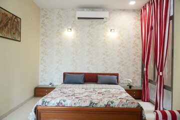 Bedroom in 4 BHK Apartment at Shela – for Rent