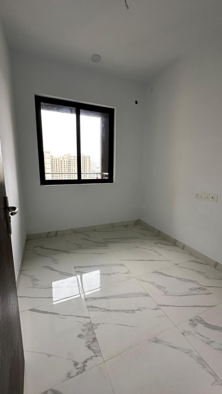 2 BHK Apartment For Rent in Raymond Ten X Vibes