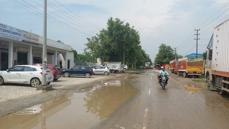  Parking, knowledge park v greater noida 3 Bedroom 1590 Sq.Ft. Builder Floor In Knowledge Park V Greater Noida Greater Noida 9091640