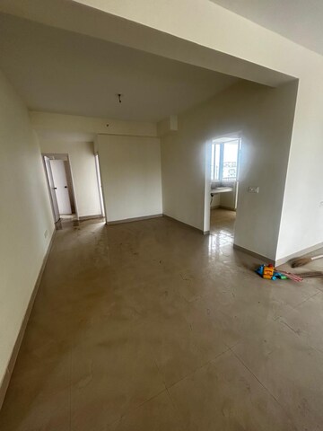 Room in 4 BHK Apartment at Sare Home, Sector 92 – for Sale