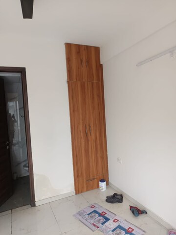 Furnished Amenities in 3 BHK Apartment at Smart World Gems, Sector 89 – for Sale