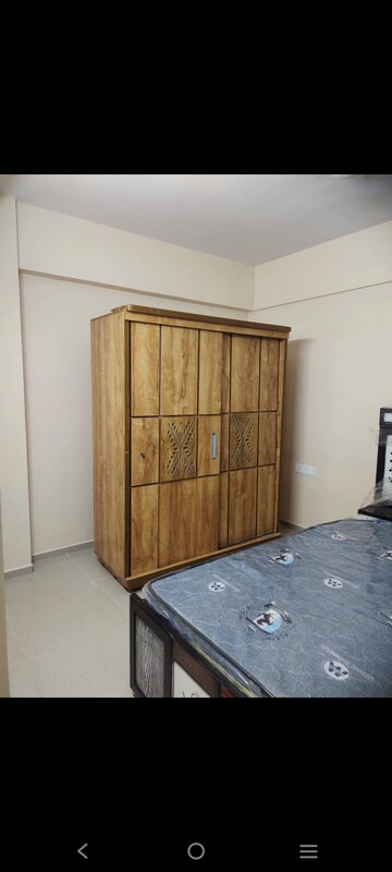 Room in 3 BHK Apartment at Goyal Orchid Valley, Shela – for Rent