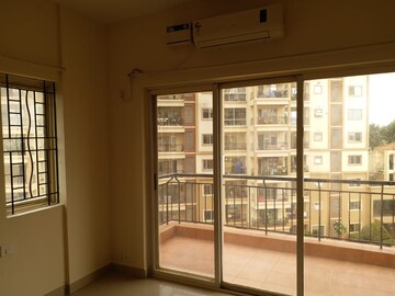 Room in 2 BHK Apartment at Concorde Midway City, Basapura – for Rent