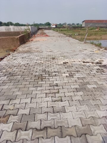 Parking in  Plot at Sector 17b Yamuna Expressway – for Sale