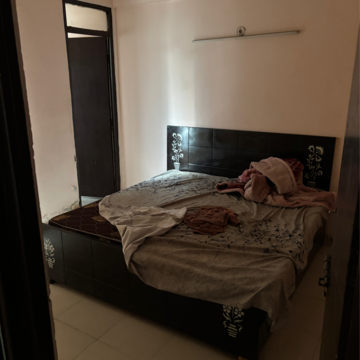 Bedroom in 2 BHK Apartment at OP Floridaa, Sector 82 – for Rent