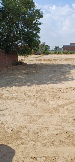 Plot For Sale in Dheeraj Nagar