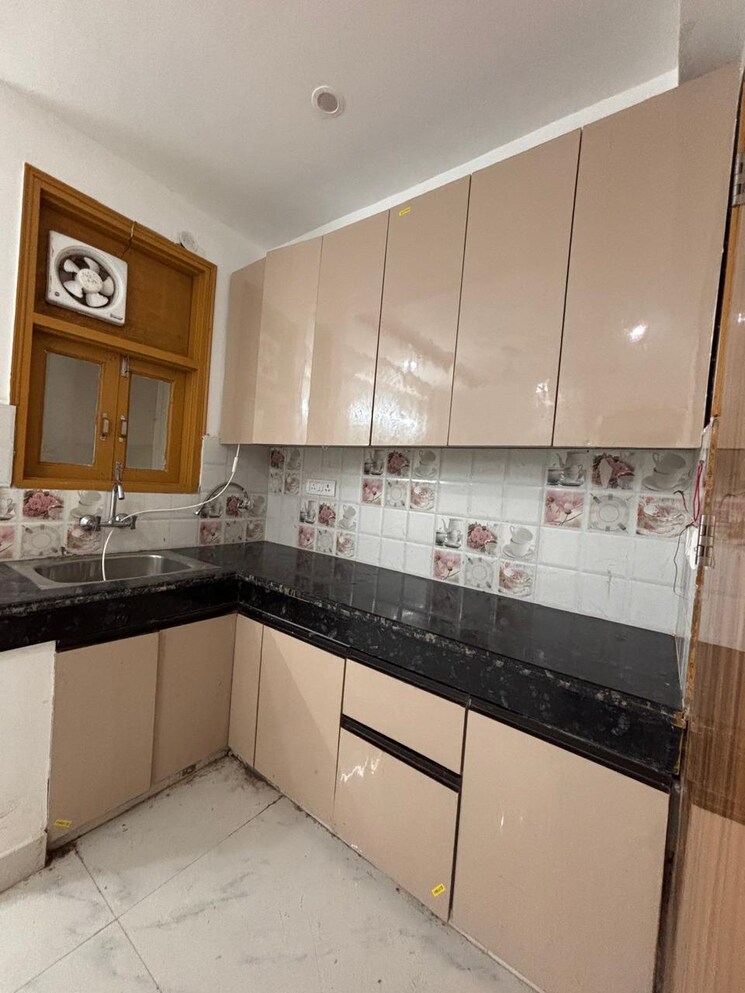 Kitchen, chattarpur 1 Bedroom 400 Sq.Ft. Builder Floor In Chattarpur Delhi 9091798