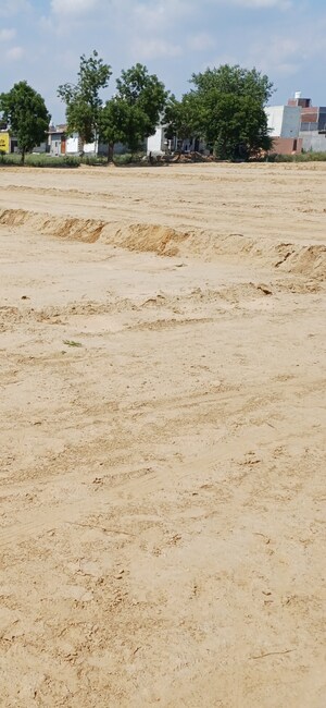  Plot For Sale in Dheeraj Nagar