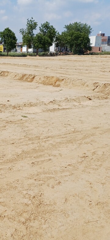  Plot For Sale in Dheeraj Nagar