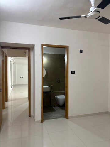 Room in 2 BHK Apartment at Shree Signature Park, Wakad – for Rent
