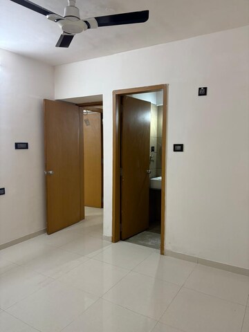 Room in 2 BHK Apartment at Shree Signature Park, Wakad – for Rent