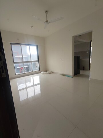 Room in 2 BHK Apartment at Dinaco Darshan CHS, Dahisar West – for Rent