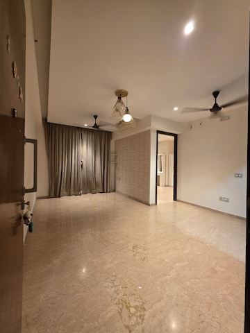 Room in 1 BHK Apartment at One Hiranandani Park, Ghodbunder Road – for Sale