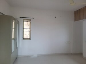 Room in 1 BHK Apartment at Suvidha Damodar Vihar, Manjari – for Sale