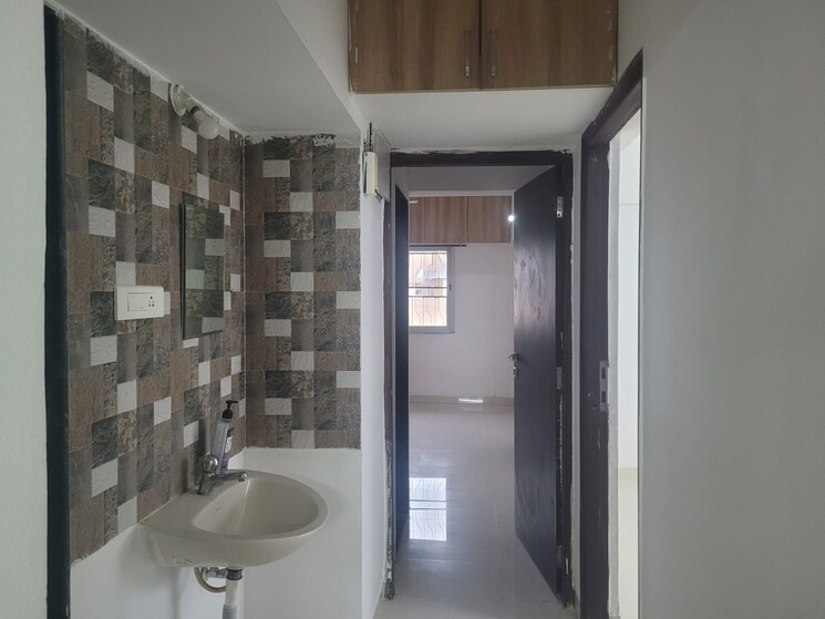 Bathroom, suvidha-damodar-vihar 1 Bedroom 550 Sq.Ft. Apartment In Manjari Pune 9091875