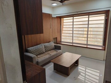 1 BHK Apartment For Rent in Pushpanjali Heights, Owale