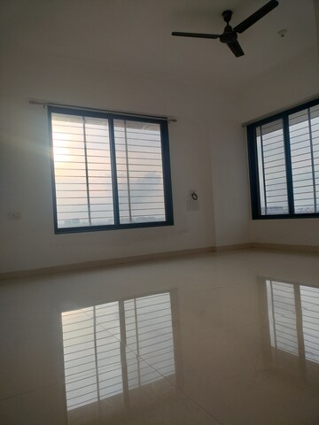 Room in 3 BHK Apartment at Krishna Lotus Court, Kharadi – for Rent
