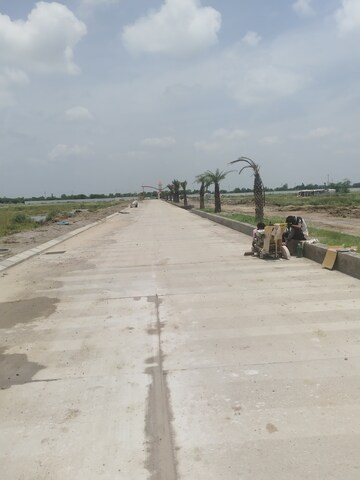  Plot – Exterior View View at DelhI- Mathura Highway - for Sale