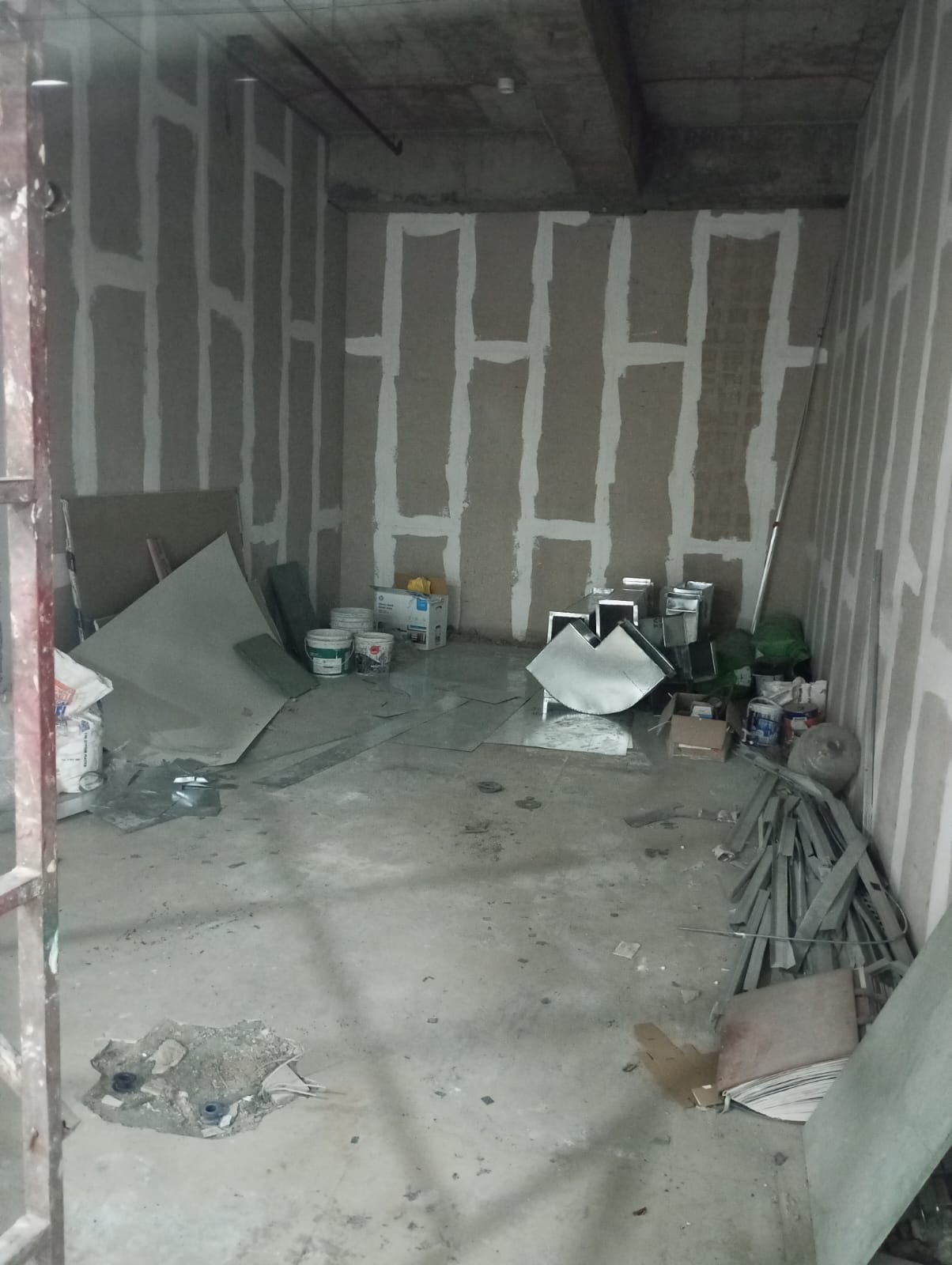 Office Space For Sale in Bhutani Avenue 62