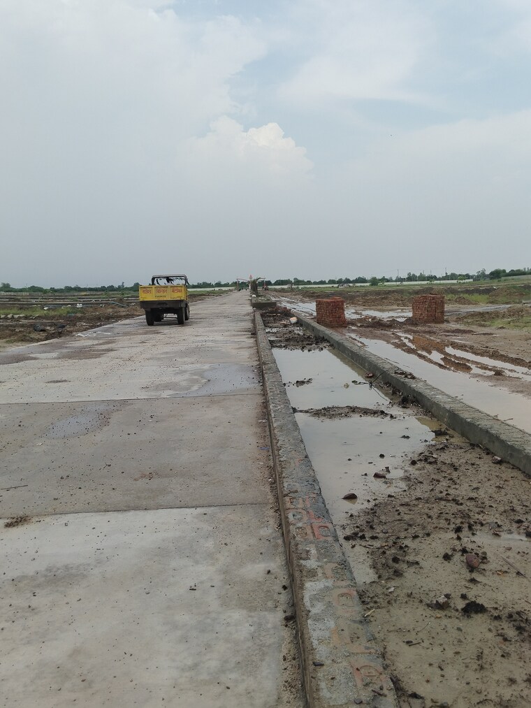 Exterior View, radhakund  310 Sq.Yd. Plot In Radhakund Mathura 9091964