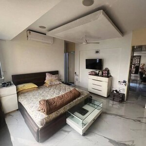 Bedroom in 3 BHK Apartment at Andheri West – for Sale