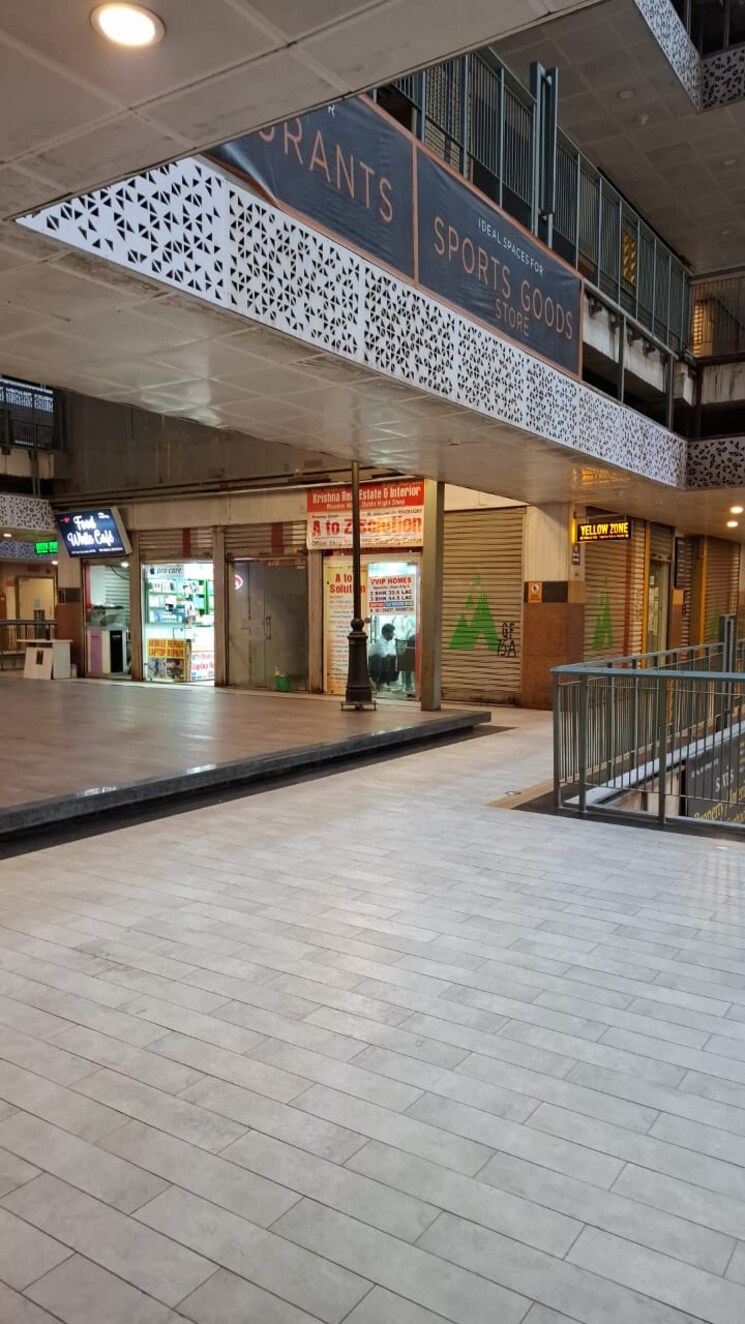  Parking, gaur-city-center Commercial Shop 276 Sq.Ft. In Sector 4 Greater Noida Greater Noida 9091982