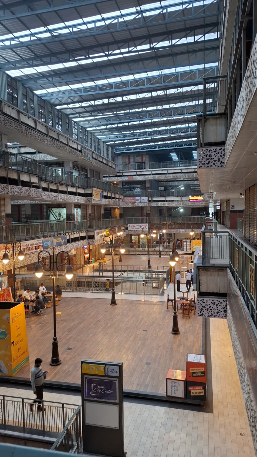 Retail Shop For Sale in Gaur City Center